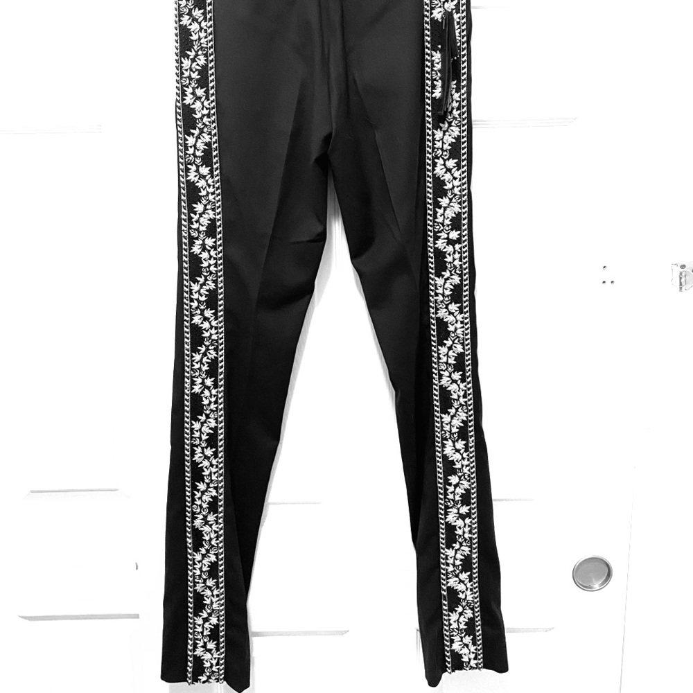 AMIRI GUITAR STRAP SIDE PANT
BLACK